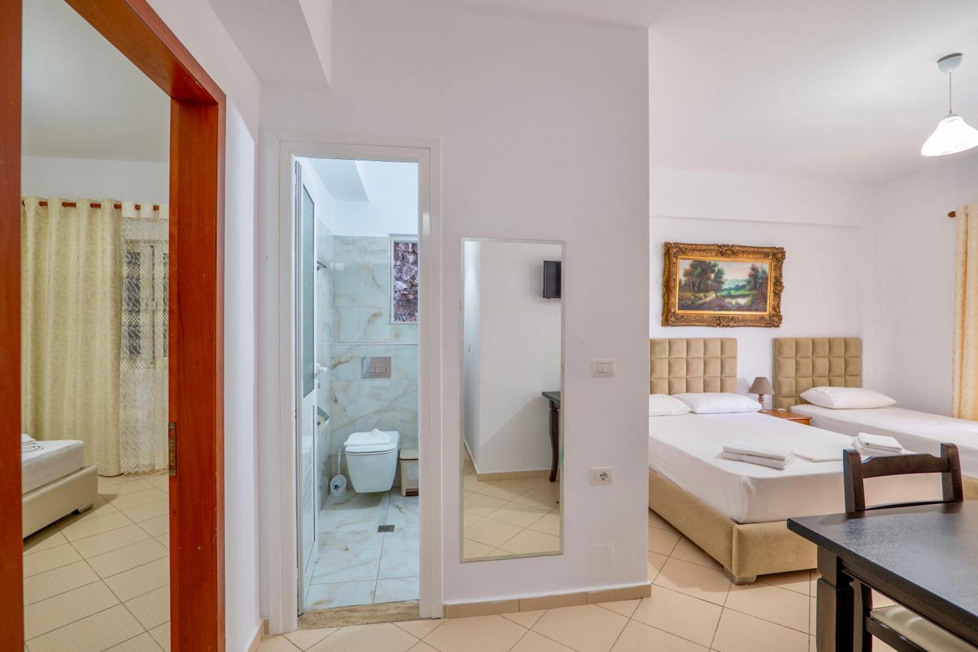 Eleni Guest House Sarandë Exterior foto